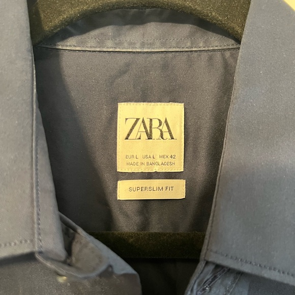 Zara Men’s Button Up - Picture 2 of 3